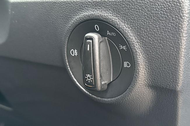 Volkswagen T-Roc Photo 25