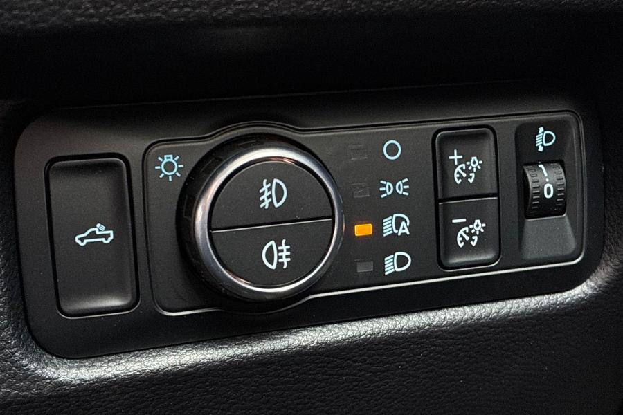 Ford RANGER Photo 0eb4750d-08b2-4e50-b8a8-7542057d6d46.jpg
