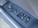 Volkswagen T-Roc Photo 25