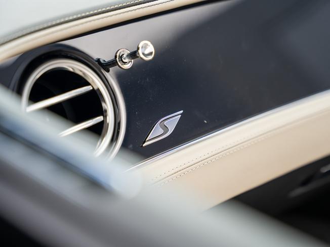 BENTLEY Continental GTC Photo 39