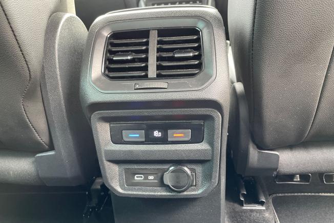 VOLKSWAGEN Tiguan Photo 24