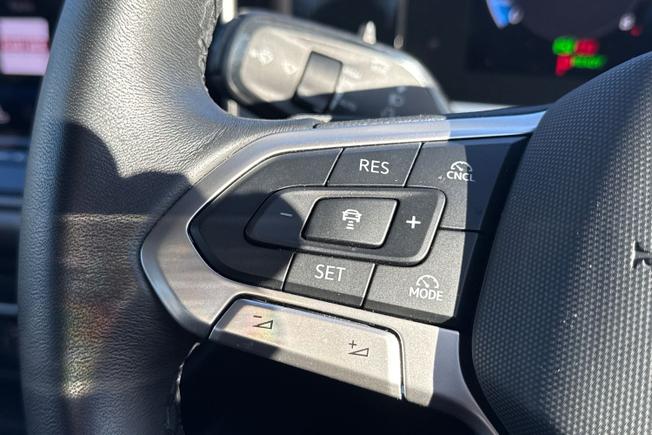 VOLKSWAGEN Passat Photo 25