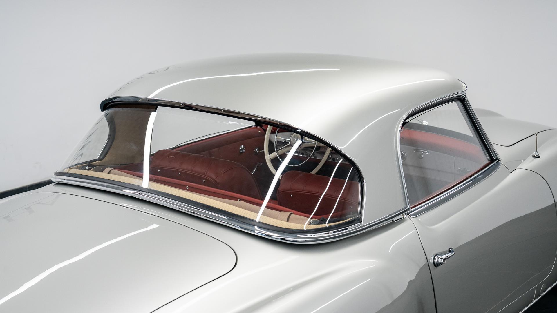 Mercedes-Benz 190SL Photo 0f06f384-8db0-4249-b247-6b8dd2fda48a.jpg