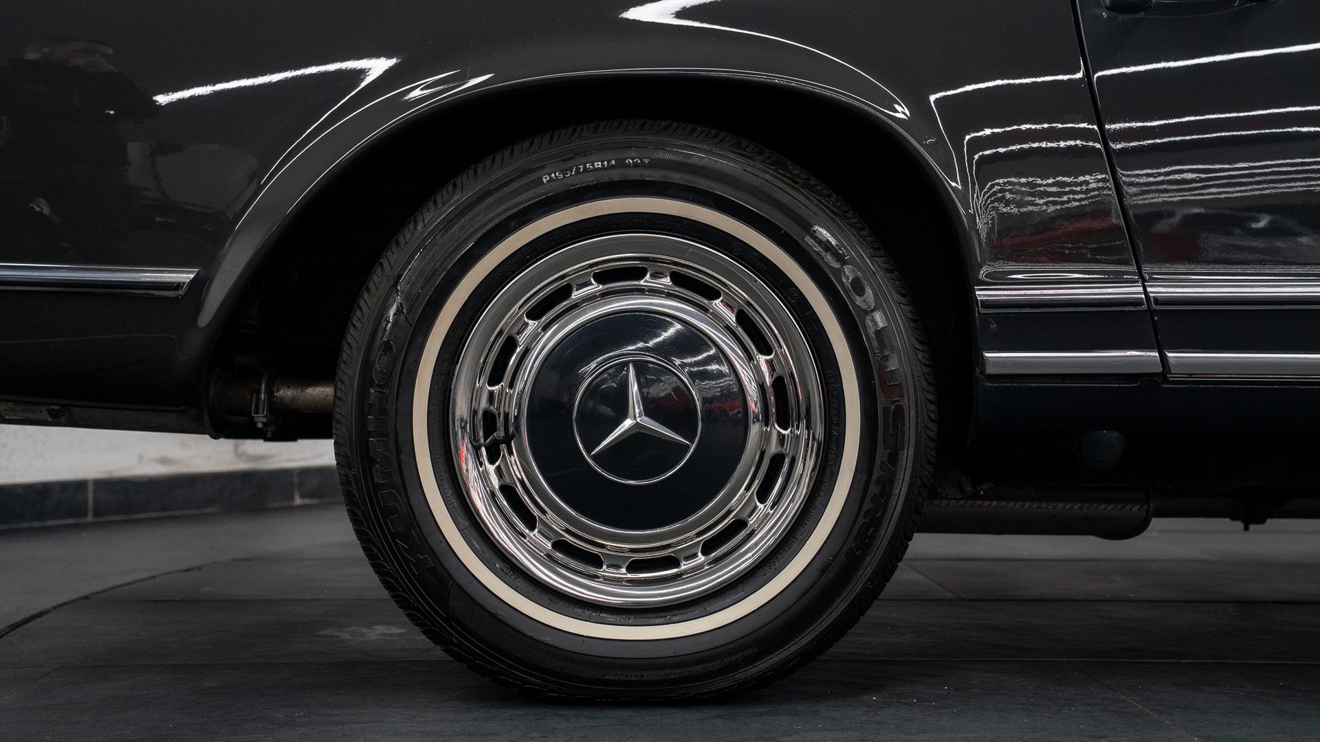 Mercedes-Benz 280 SL Photo 0f110122-3754-4e06-80a1-a4fe58d9b650.jpg
