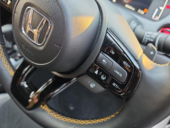 Honda Jazz Photo 0f2e6ff1-84e5-499f-8237-8c964bc90fee.jpg