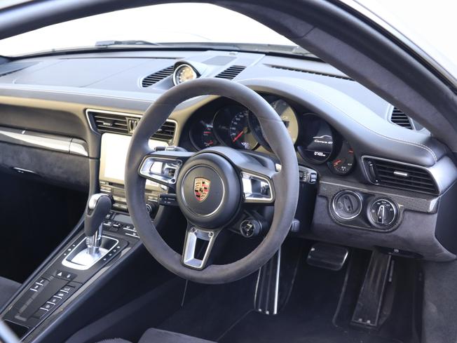 PORSCHE 911 Photo 32