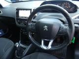 Peugeot 208 Photo 27