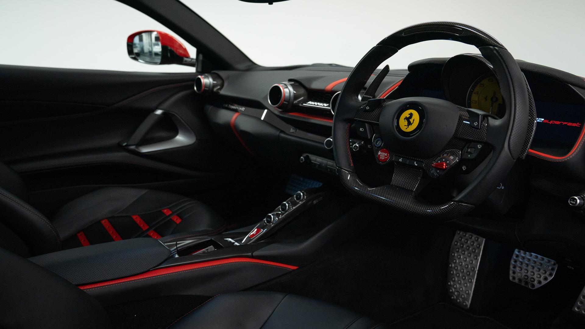 Ferrari 812 Photo 0f362dda-e12e-4901-83d2-4c187af46a93.jpg