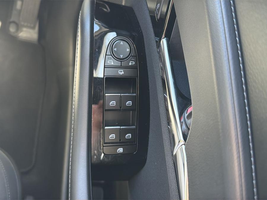 Mazda CX-30 Photo 0f39efb7-884f-46e1-a1ef-dbf62b6ab78b.jpg