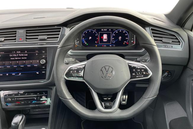 VOLKSWAGEN Tiguan Photo 13