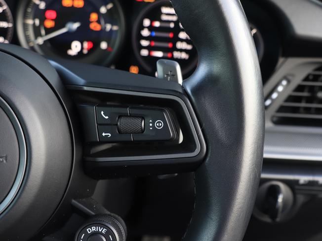 PORSCHE 911 Photo 22