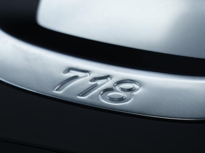 PORSCHE 718 Cayman Photo 47