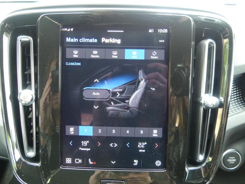 Volvo XC40 Photo 0f43c887-905b-49fc-9a44-66c85c06c906.jpg