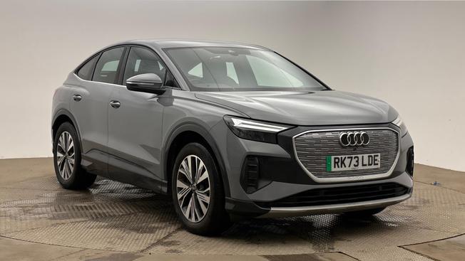 Audi Q4 e-tron Photo 1