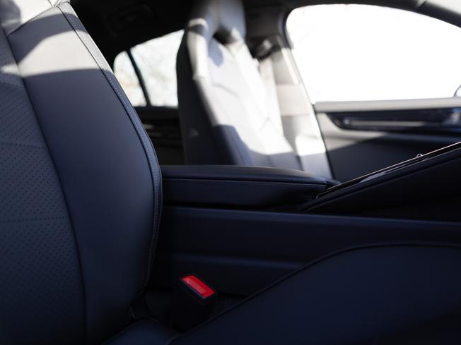 PORSCHE Panamera Photo 11