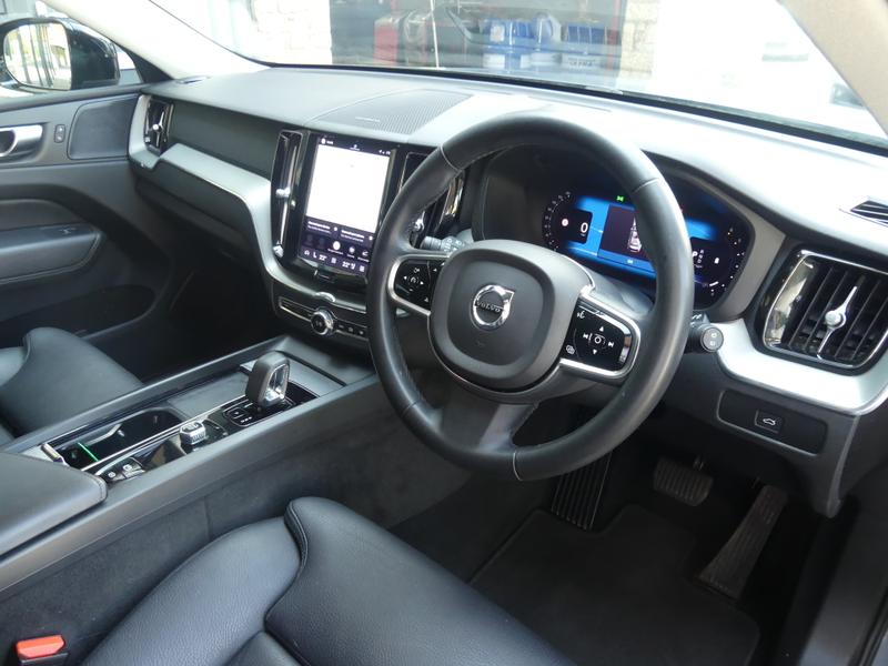 Volvo XC60 Photo 0f58ed85-cd80-4466-ab07-4534a7342c75.jpg