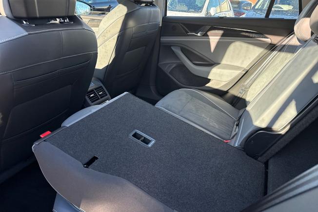 VOLKSWAGEN Passat Photo 47
