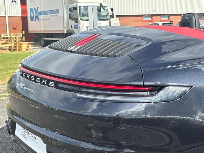 PORSCHE 911 Photo 49
