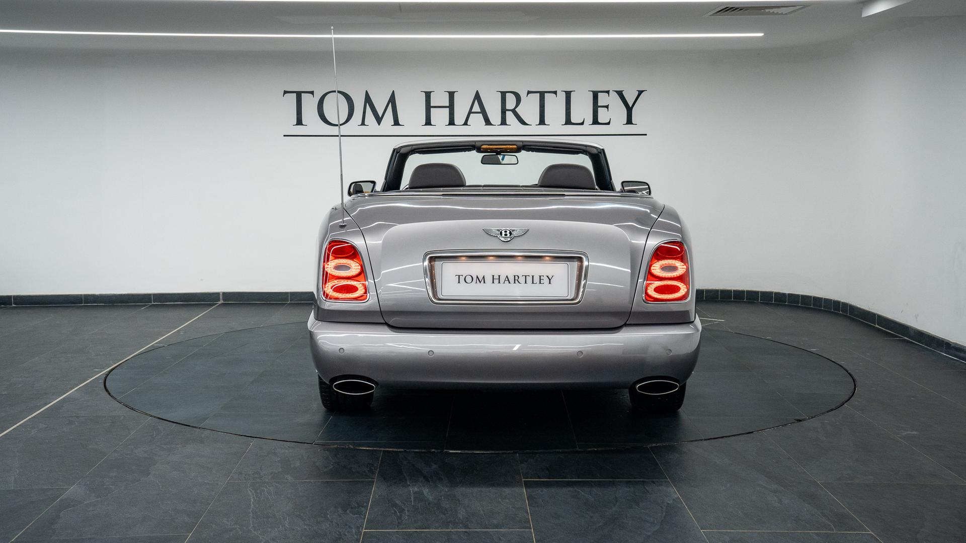 Bentley Azure Photo 0f80ce02-ba8d-41f5-9bbe-c5007cfe4c1e.jpg