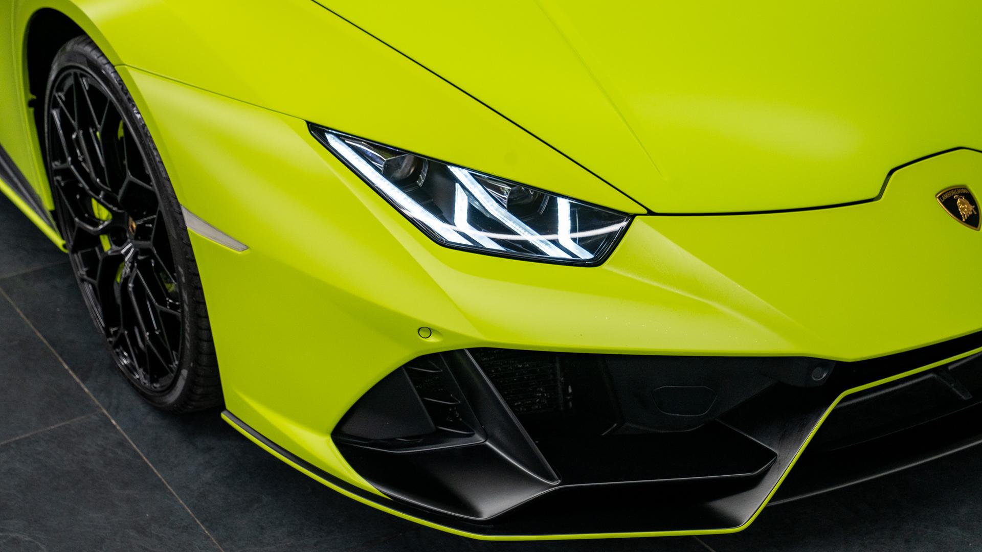 LAMBORGHINI Huracan Photo 0fa2d8f3-0198-4d82-a700-f91e65cfcacb.jpg