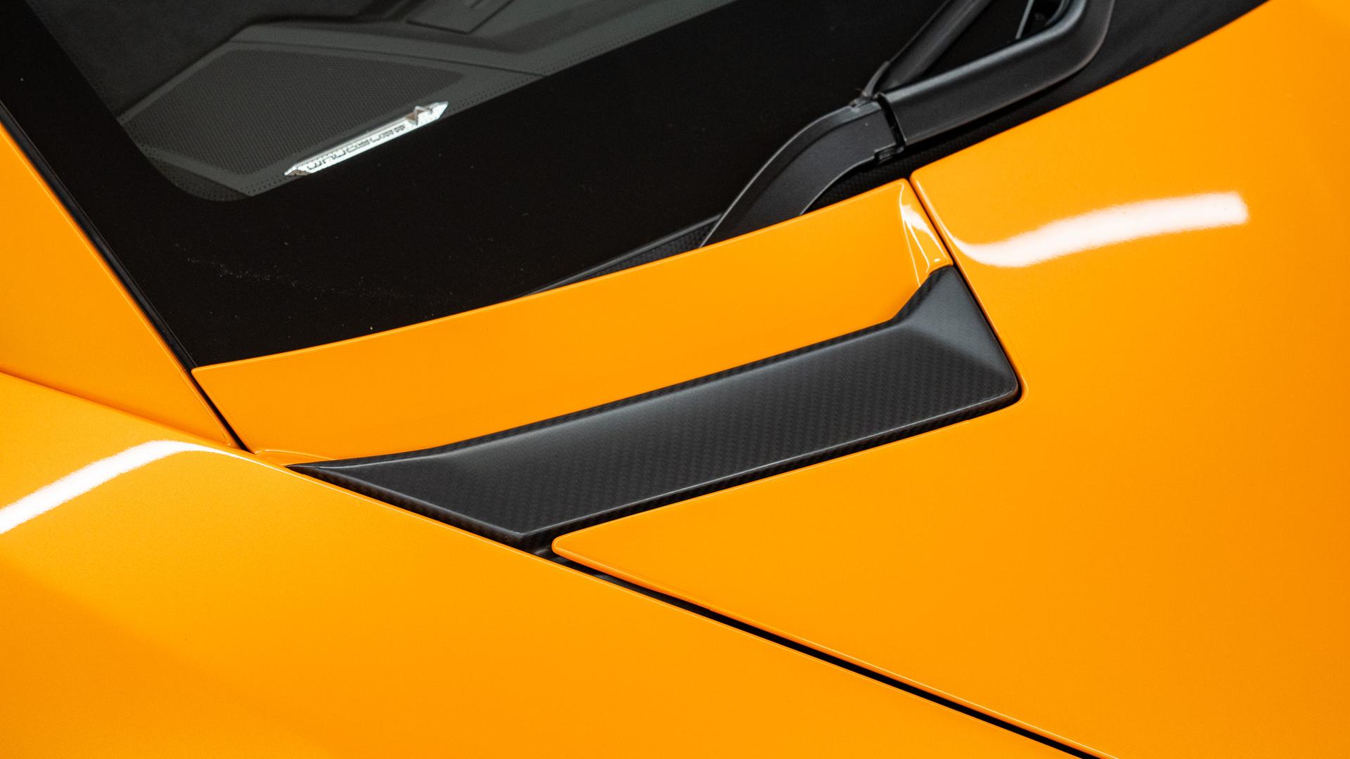 LAMBORGHINI Aventador Photo 0fb13cd7-c060-4c82-9c24-984f31e0cc3a.jpg
