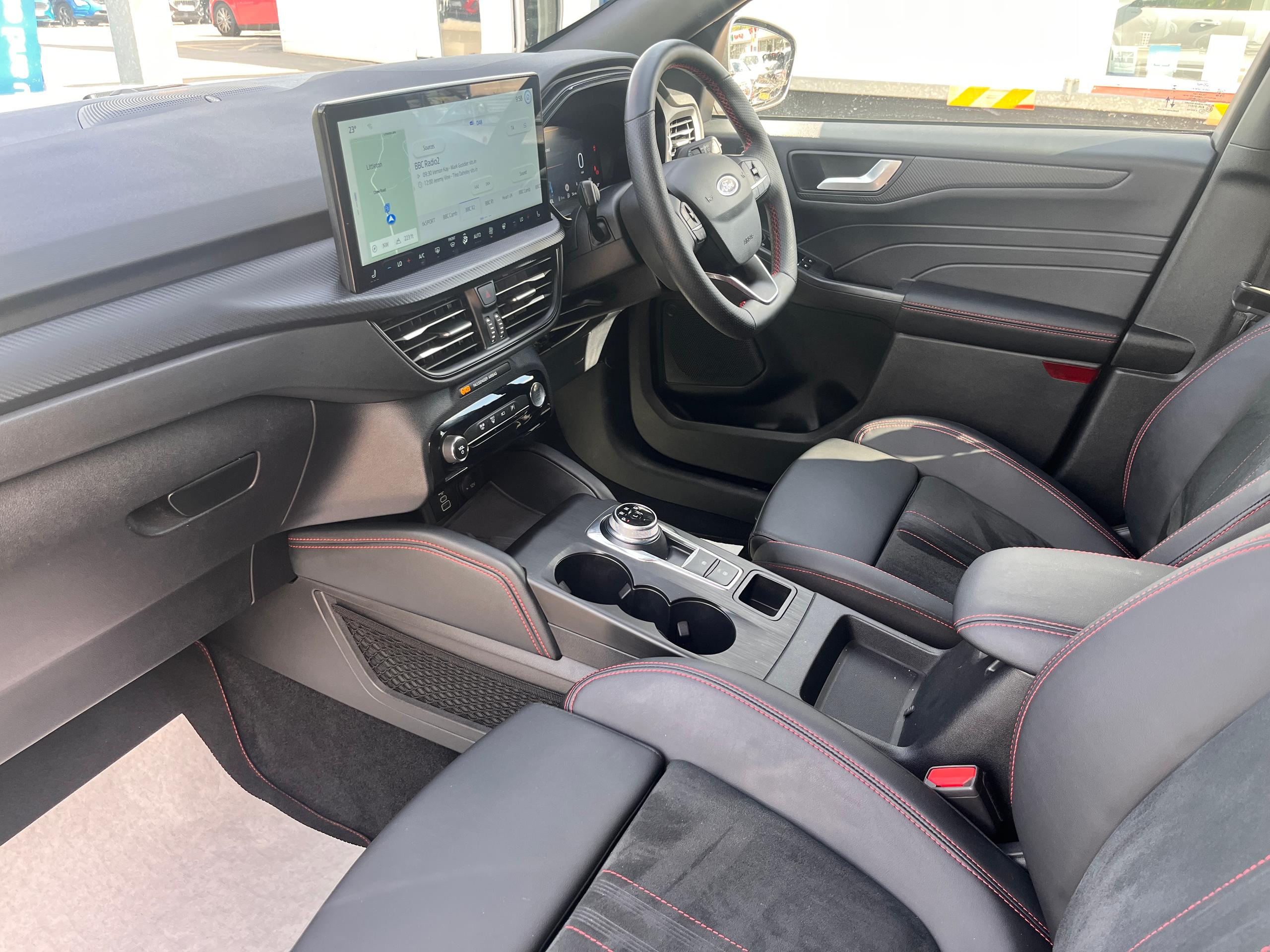Used Ford KUGA AK74OMC 21