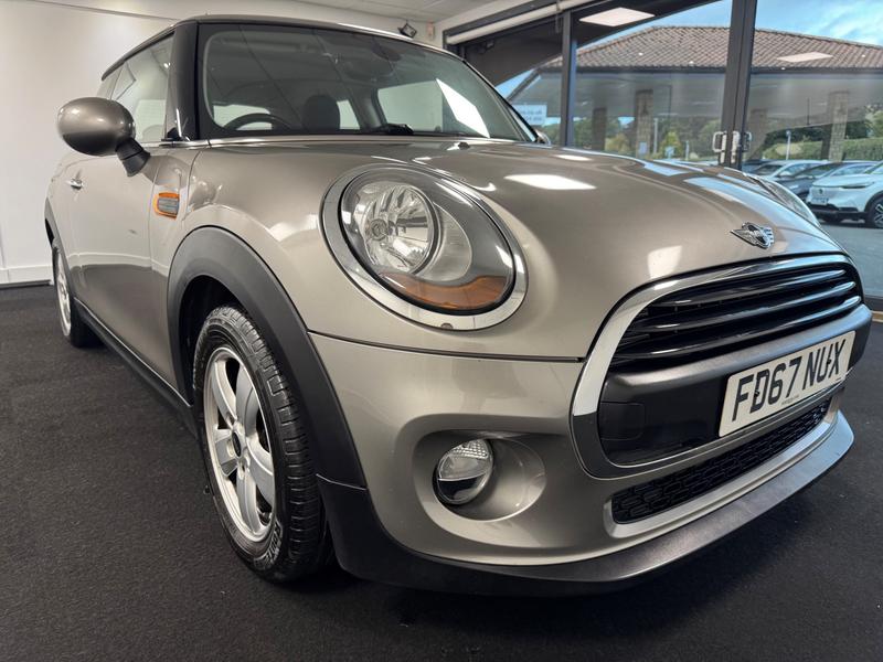 MINI Hatch Photo 0fd5fb81-462c-4e95-92c7-ddb62c6e3d40.jpg