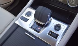Jaguar F-PACE Photo 24