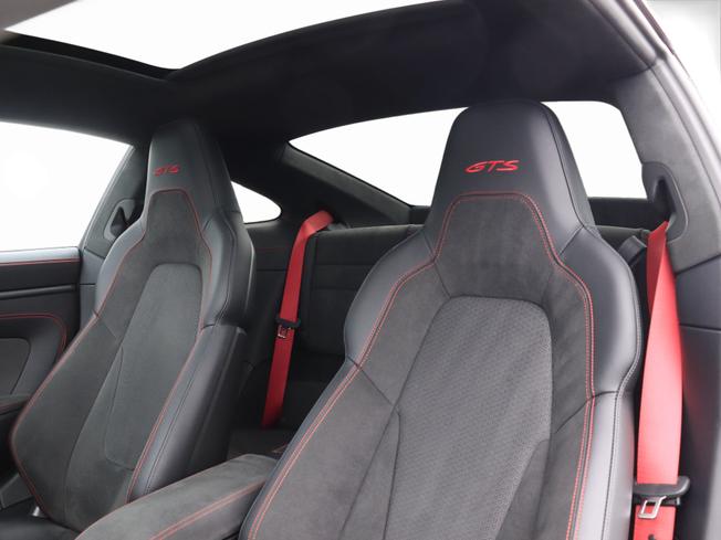 PORSCHE 911 Photo 16