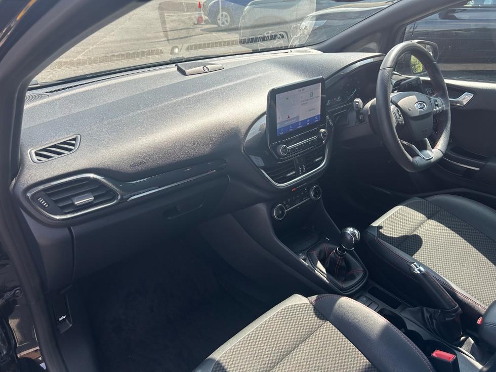 Ford Fiesta Photo 1008344f-ddcf-4e23-b563-a7a5ee7aabb3.jpeg