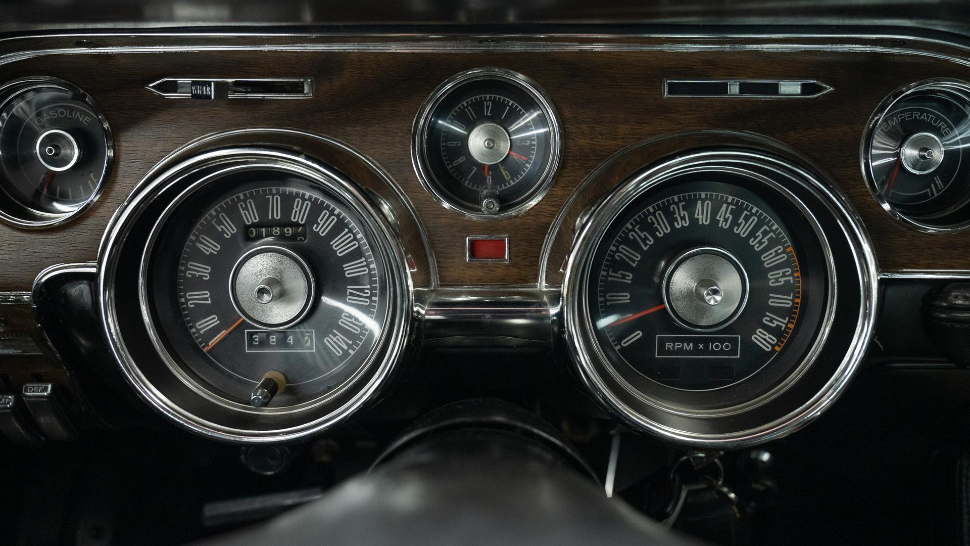 Ford Mustang Photo 100b1be1-90f4-4f1b-8fcf-de44ec679f55.jpg