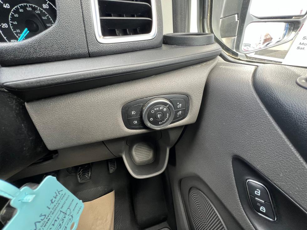 Ford Transit Custom Photo 101a7447-27ea-4082-9481-d740870823c4.jpeg