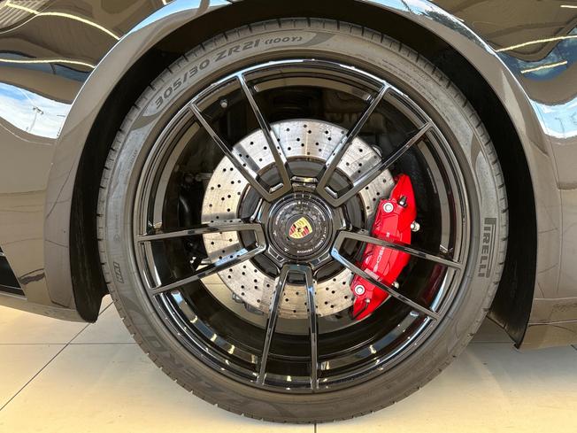 PORSCHE 911 Photo 26