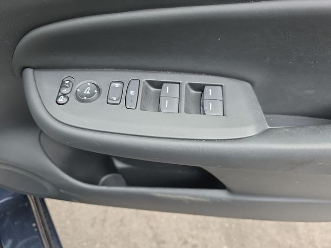 Honda Jazz Photo 102cf83e-305d-4c83-b812-f2799ccdf2ce.jpg
