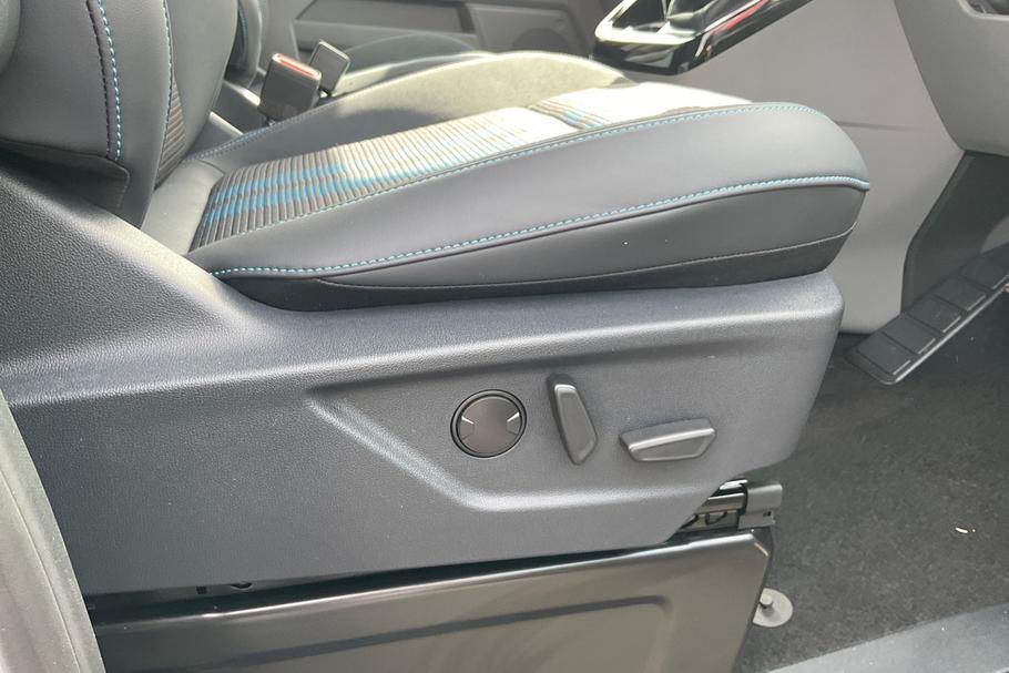 Used Ford TRANSIT CUSTOM L2DCIVSPORT2 18