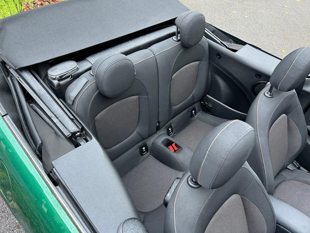 Used MINI Convertible GJ21ULV 31