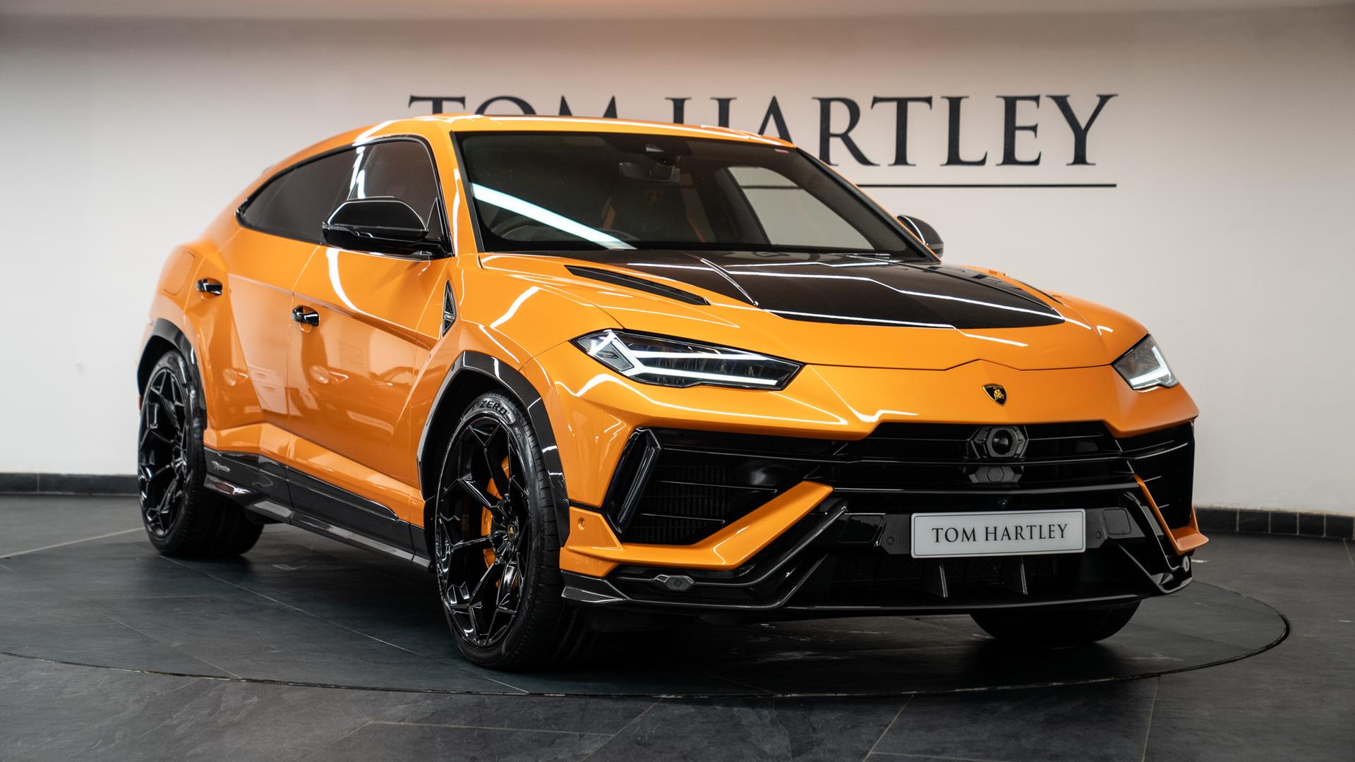 LAMBORGHINI Urus Photo 104bb5d8-fa13-47b1-9535-ce799c1d4a34.jpg