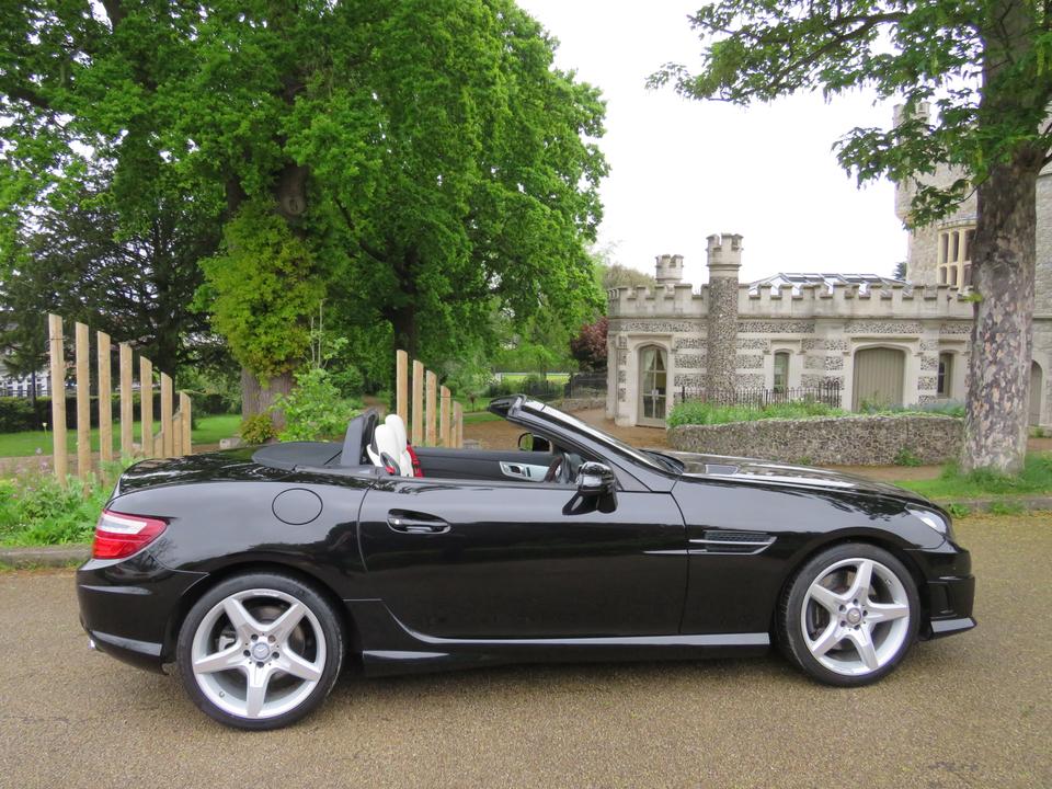 Mercedes-Benz SLK SLK 250 D AMG SPORT 9G TRONIC £17,990