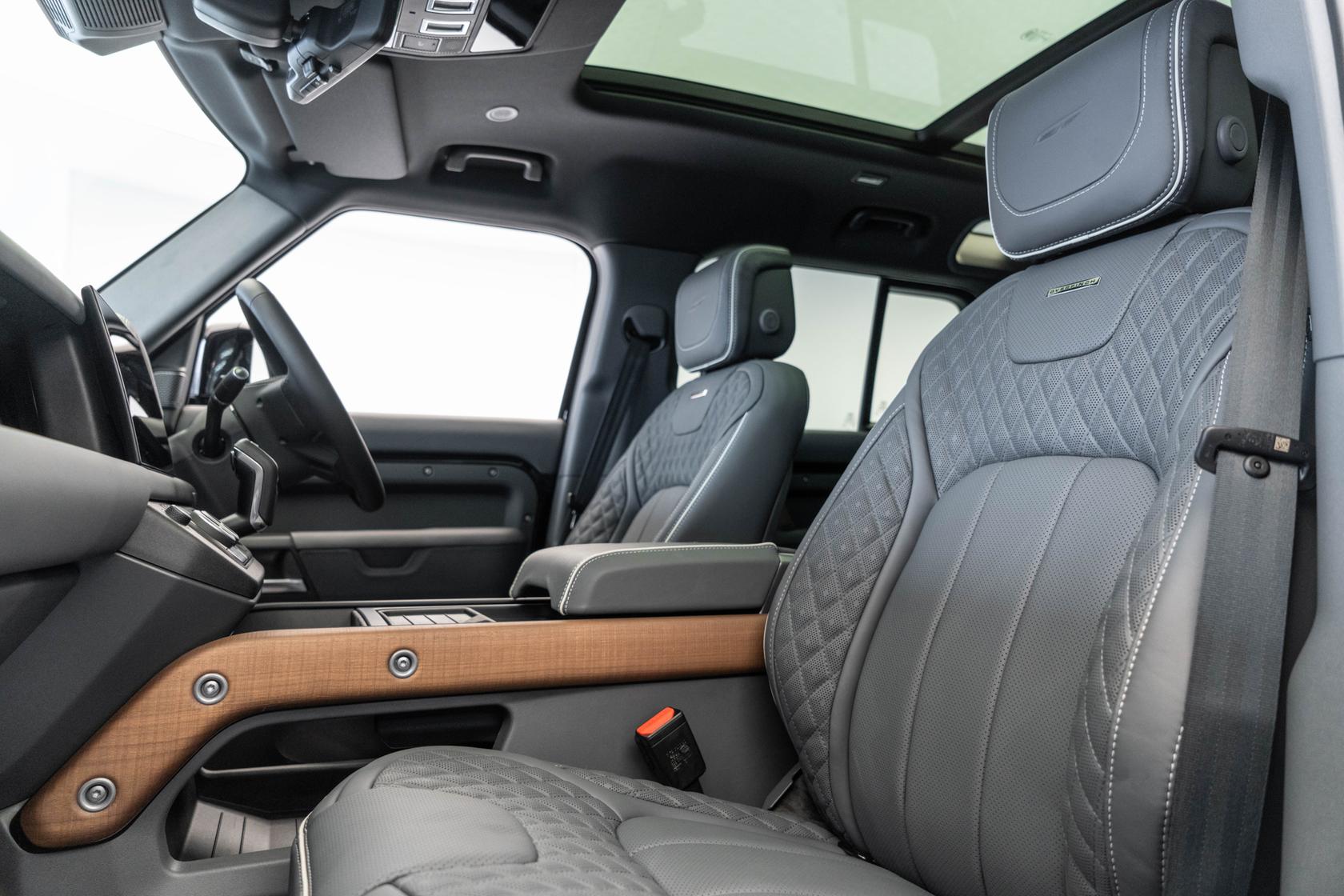 Used Land Rover Defender 110 OF72HSE 32