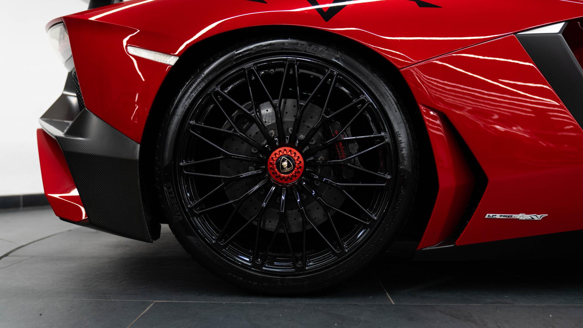 LAMBORGHINI Aventador Photo 108bc637-be95-4036-8e53-134122e9cf30.jpg