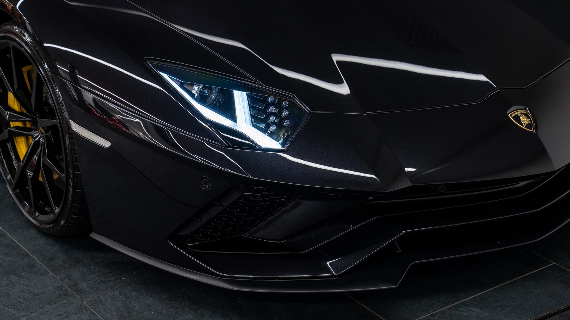 LAMBORGHINI Aventador Photo 10a87f59-fc79-4915-b243-d6b47610efbc.jpg