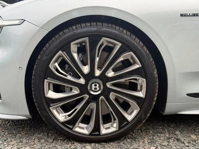 BENTLEY Continental Photo 5