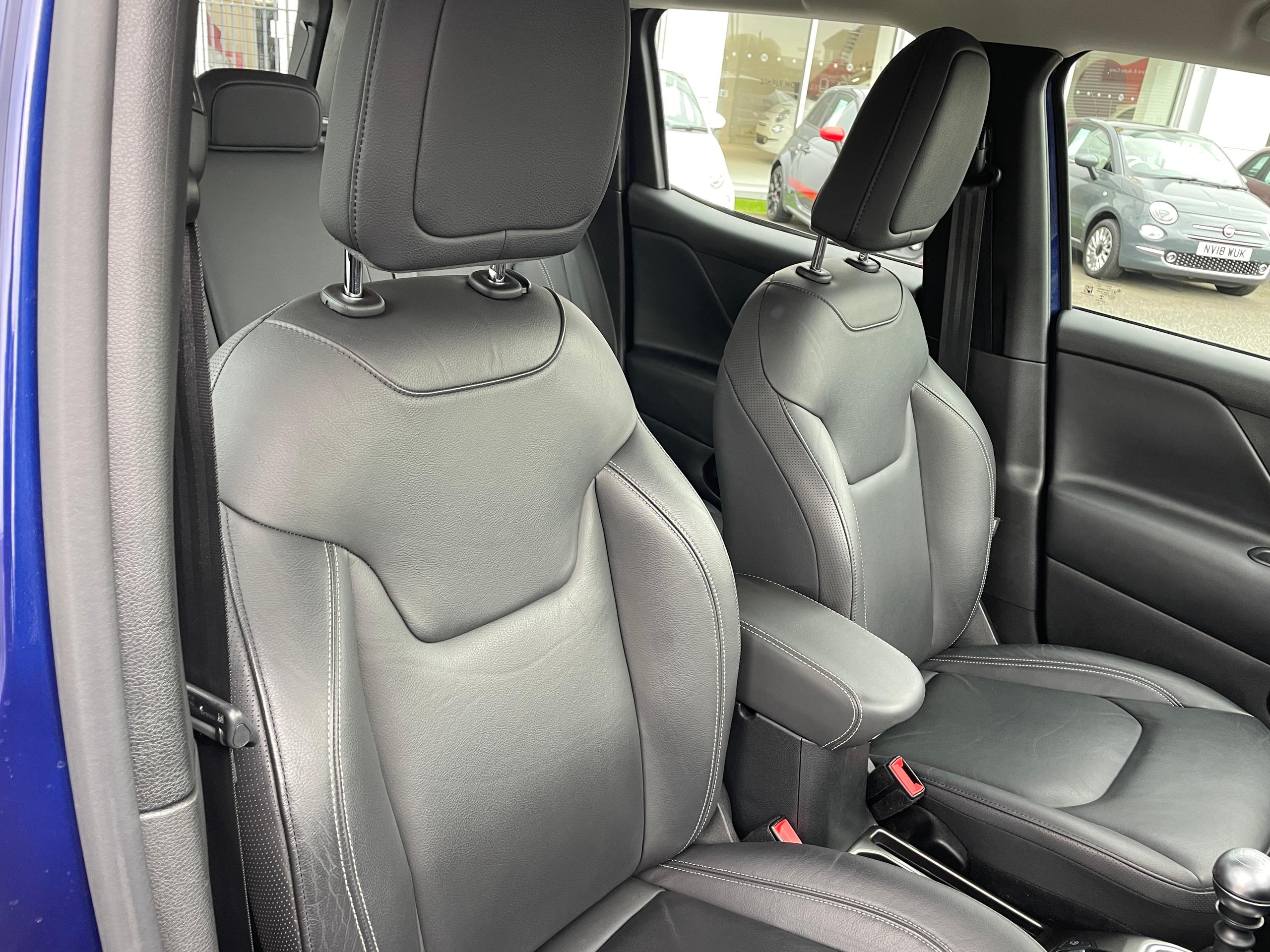 Jeep renegade hotsell isofix points