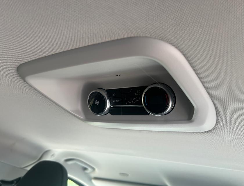 Ford Tourneo Custom Photo 10bd1939-71df-4d5a-a65e-583ca2c59207.jpg