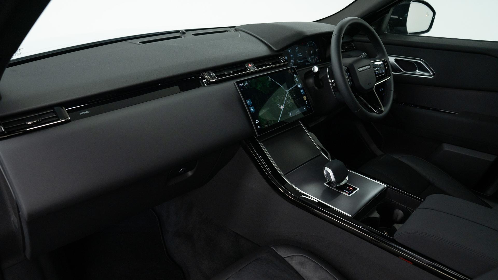 Land Rover Range Rover Velar Photo 10ced7b2-000f-4b3f-a0d2-f72b1cffd920.jpg