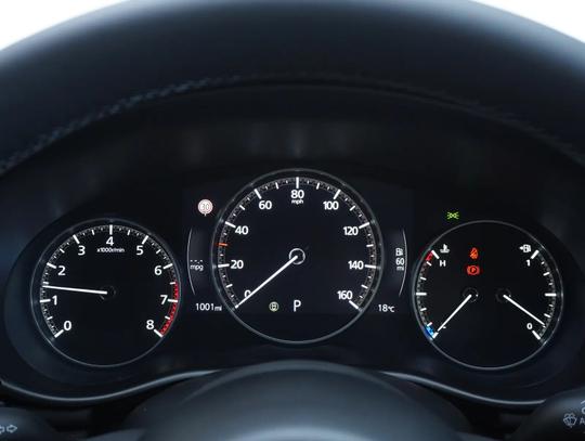Mazda 3 Photo 10d17633-2bc0-43b3-981d-2ece0ff8e616.jpg