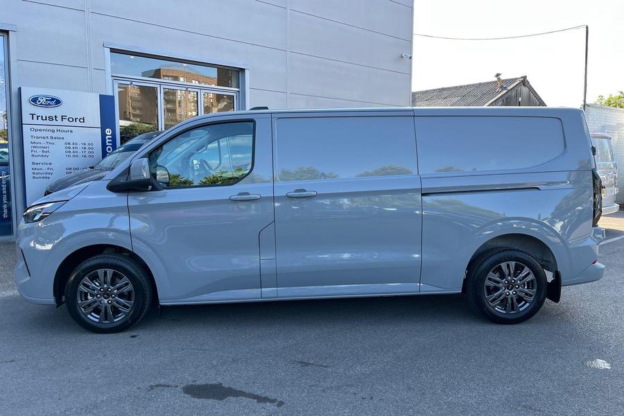 Ford TRANSIT CUSTOM Photo 10d403c1-6406-4c99-8140-0d5b9a541320.jpg