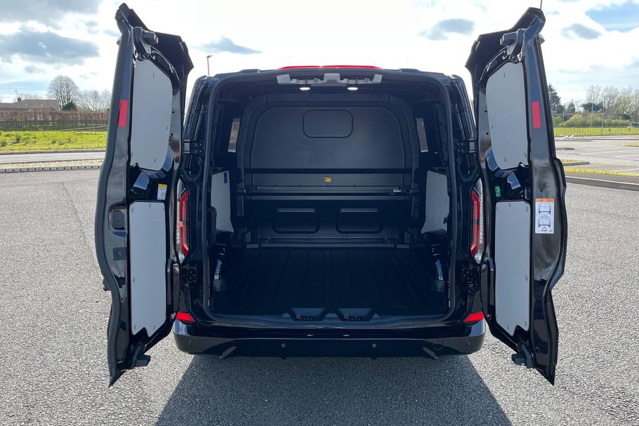 Used Ford TRANSIT CUSTOM L2DCIVSPORT1 7