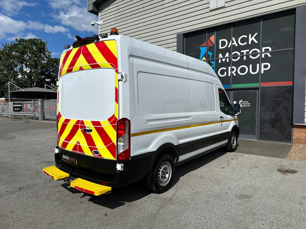 Ford Transit Photo 10ddb54f-46aa-408e-94b0-bcf4c888a20c.jpg