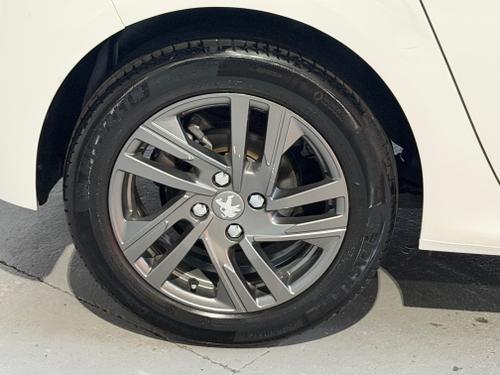 Peugeot 208 Photo 10df0059-f7c2-49b6-948f-369a1cbb5bbb.jpeg